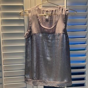 Ann Taylor loft sleeveless blouse size extra small petite what’s the matter